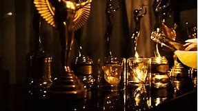 AGNEZ MO - Gold trophies, gold wine, gold errthang “Why...