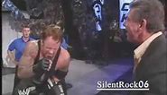 Undertaker can´t stop laughing