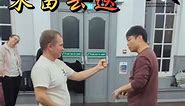In this informative video, Sifu Leo demonstrates a valuable technique in Wing Chun that focuses on neutralizing incoming force. By adopting the correct posture, one can effectively redirect the energy of an opponent's attack downwards, effectively diffusing their power. This method is crucial for avoiding clashes of force in combat situations and is particularly useful when facing larger opponents. Mastering the art of force redirection empowers practitioners to handle challenging situations wit