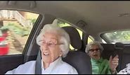 Old Ladies Argue in The Car - Hilarious