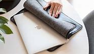 Recenze koženého pouzdra na MacBook Voyage // SAFE: Krásný kabátek pro váš počítač