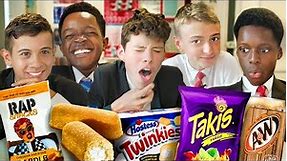 British Highschoolers try American Snacks for the first time!
