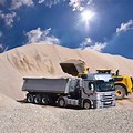 Fracturing Truck Loading Sand