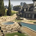 Mansion in GTA 5 White Man