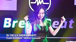 DJ Kekasih Bayangan X Terlalu DJ Selly Indryawati Breakbeat Ful Bass Remix - Video Dailymotion