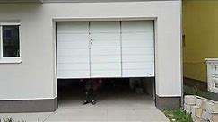 Garažna vrata sa pešačkim vratima, garažna vrata sa ugrađenim pešačkim vratima i niskim pragom.