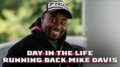 Day in the Life | Running Back Mike Davis at Falcons open practice