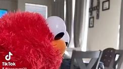 Elmo is spinning a table today. I’m sure there is a point to this…. - - #elmo #elmomemes #saturdayvibes #attitude - - - Cr @logeypump23 | Britmanspeaks