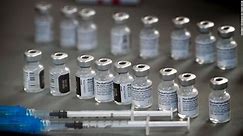 FDA da aprobación total a la vacuna Pfizer/BioNTech contra el covid-19