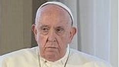 Pope Francis looks angry as he is made to wait for meeting with Macron