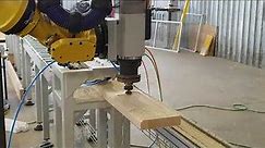 Fanuc robot milling a beam - R-2000iC