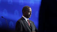 Carson criticizes CNBC debate moderators