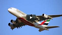 Dubai Airshow 2005: Emirates Super Jumbo A380 in Action
