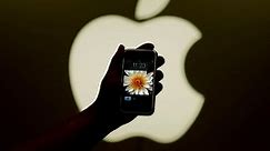 Apple Tops Samsung to Become Leader of the Smartphone Market