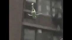 Kermit the frog falling off a building (ORIGINAL)