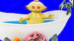 MAKKA PAKKA Toy Bath Time!
