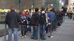 iPhone fans wait for hours for the new 5S