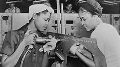 Women who inspired "Rosie the Riveter" receive Congressional Gold Medal
