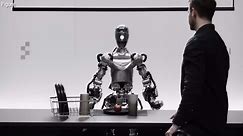 Kurt Knutsson on the humanoid robot Figure 01