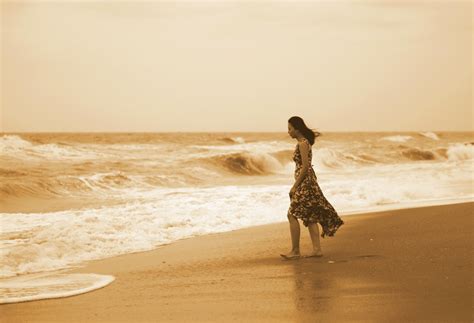 Gambar Gadis Air Pantai Gelombang Laut Pasir Langit Lautan