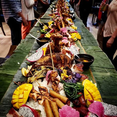 chicagos sunda offers filipino kamayan feast good news pilipinas