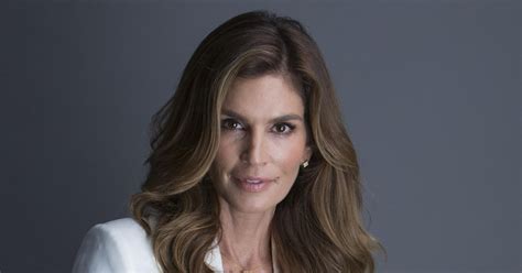 cindy crawford talks selfies models today and daughter