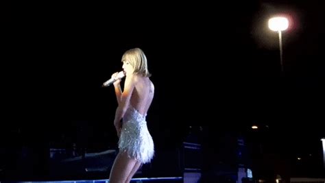 Taylor Swift Sexy Long Legs And Tight Ass 21 Pics Xhamster