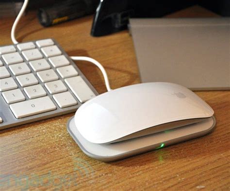 wireless charger magic mouse  mobee gadget flow