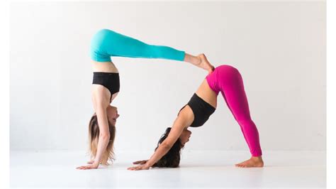couple yoga poses  build intimacy  trust bemycharm