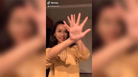 tiktok video of woman doing finger tricks goes crazy viral on twitter