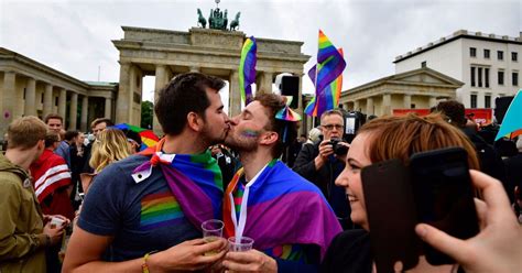 Same Sex Couples And Supporters Praise Germany S Legalization Of Same