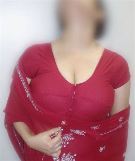 nangi hot bhabhi boobs pics collection indian porn