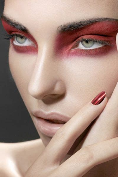 15 Dramatic Eye Makeup Looks To Die For Dramatic Eye