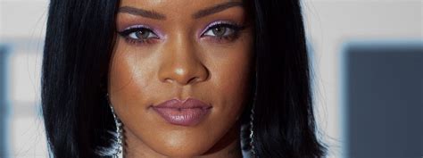 Rihanna Em Lingerie Atiça Chris Brown