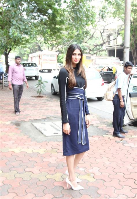 High Quality Bollywood Celebrity Pictures Athiya Shetty