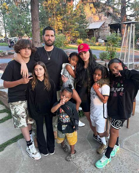 scott disick celebrates sons reign  masons birthdays  balloon arch