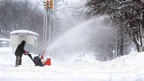 Major Snow Fall And Freezing Temperatures Have Hit Midwest