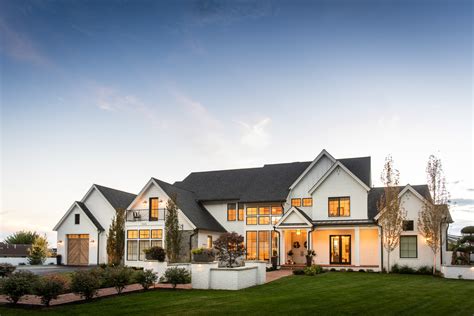 beautiful farmhouse exterior designs   fall  love