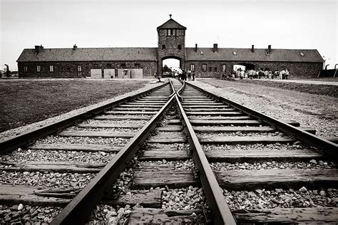 horrors  auschwitz concentration camp worldatlas