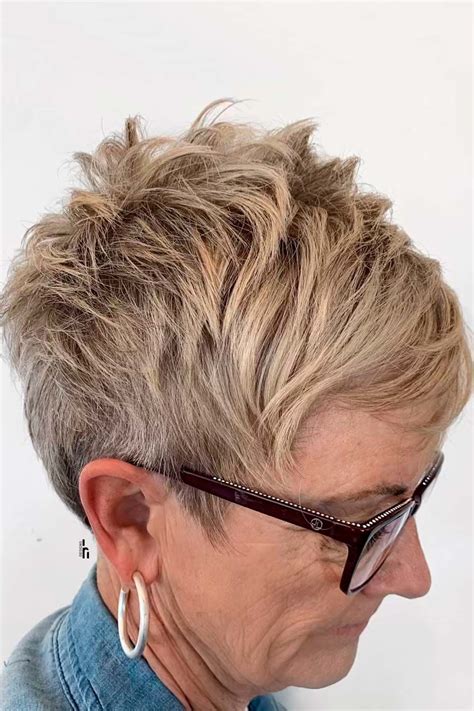 44 Pixie Haircuts For Women Over 50 To Enjoy Your Age