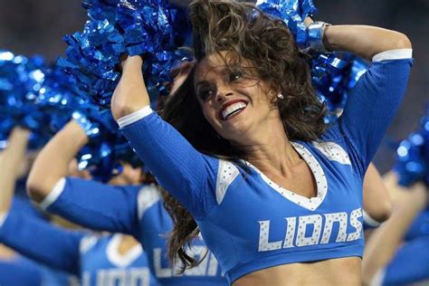 Detroit Lions 2017 Nfl Cheerleaders Hot Cheerleaders Cheerleading