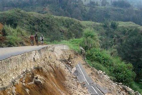 Strong 7 2 Quake Rocks Papua New Guinea World The Jakarta Post