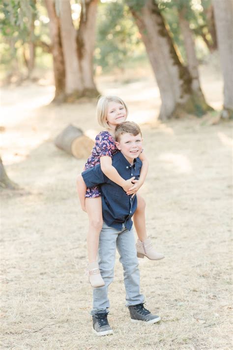 4 Photo Ideas For Siblings