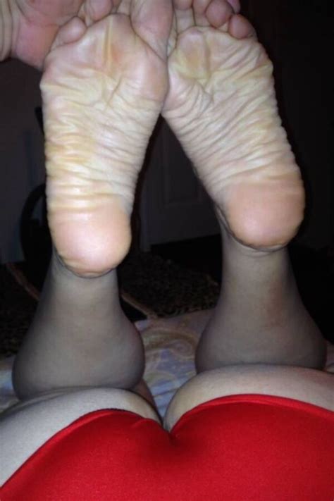 wife wrinkled soles mature porn photo
