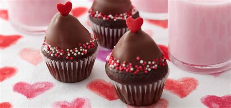 29 valentine s day cupcakes wilton