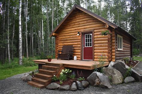 place   cozy alaskan log cabin   woods