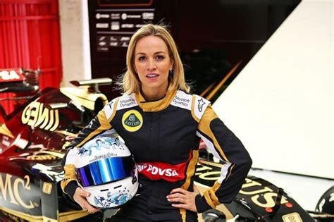 Autres Actus Formule1 Une Femme Pilote Signe Chez Lotus