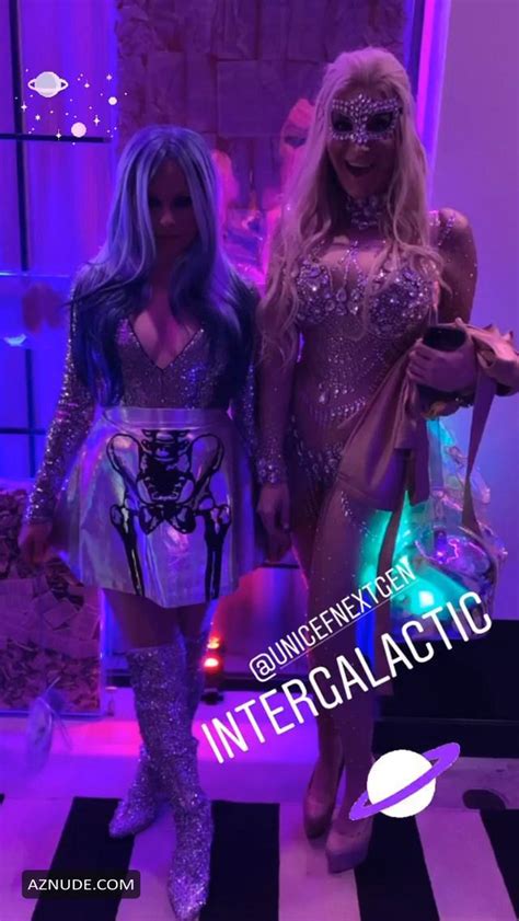 Avril Lavigne Sexy At The 7th Annual Unicef Masquerade Ball 2019 Held