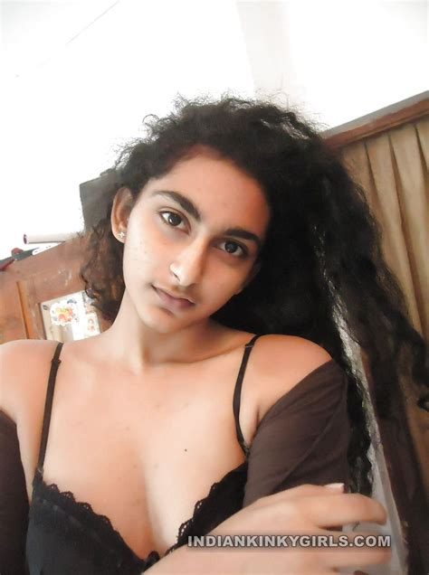 tharki anju aunty big boobs posing selfies leaked indian nude girls