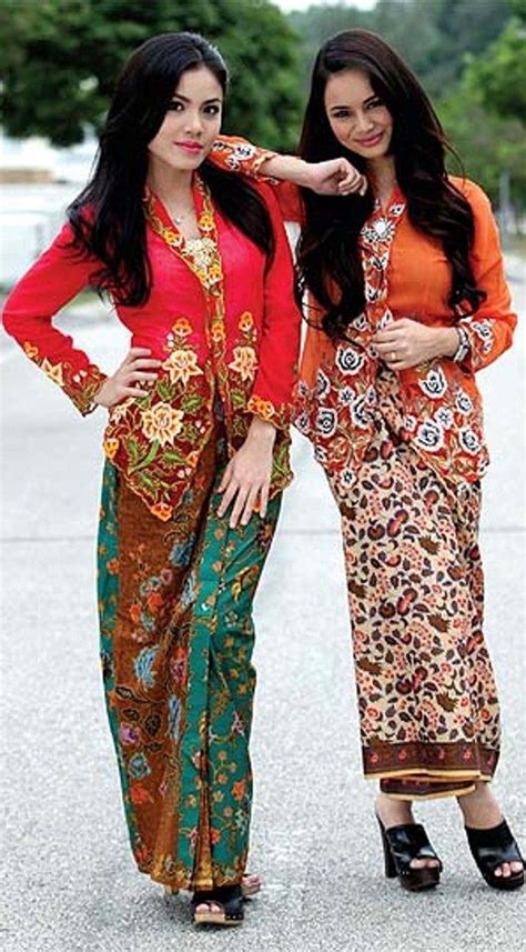 kebaya nyonya dress culture batik dress traditional